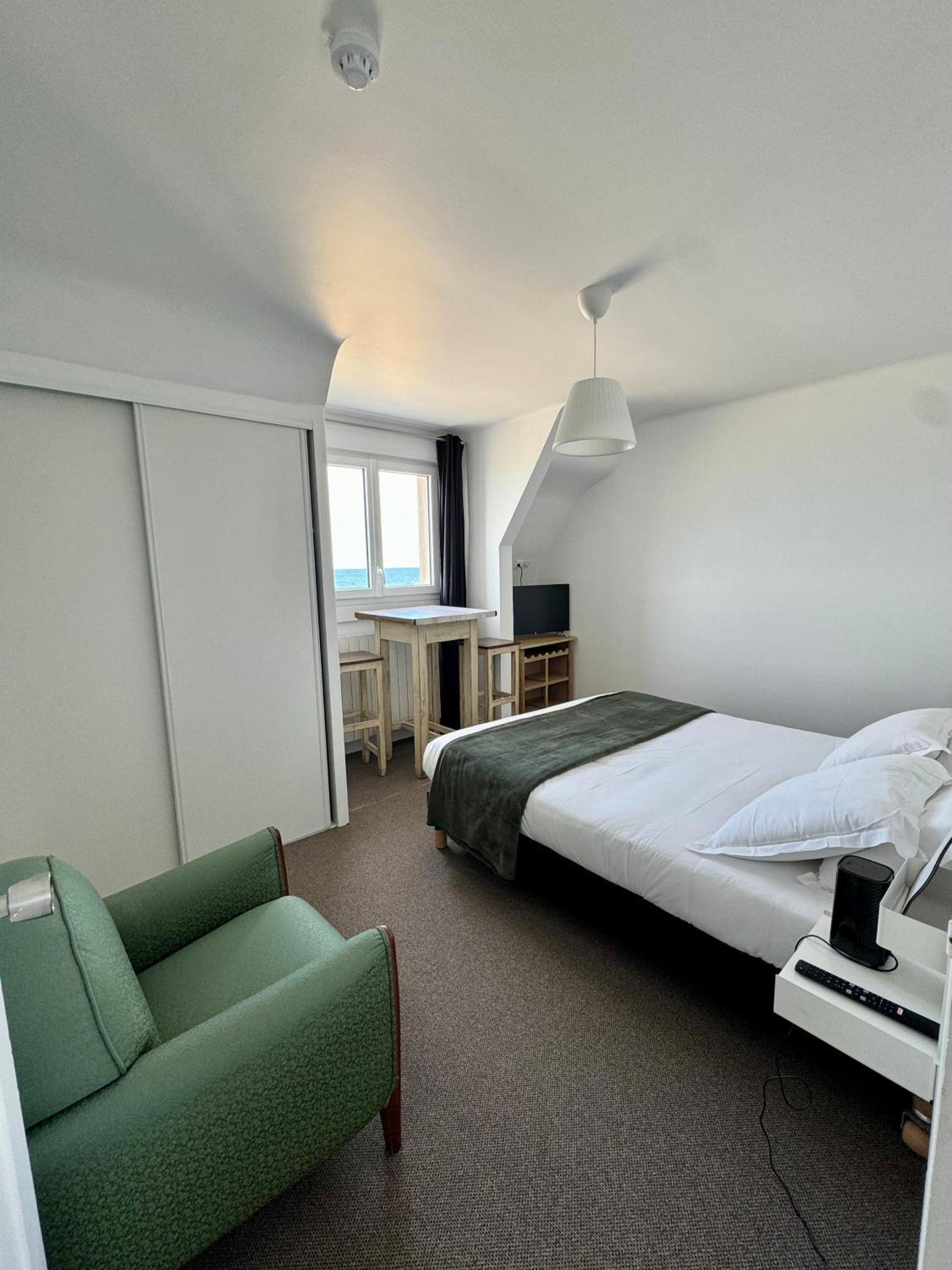 Le Clos Normand Saint-Aubin-Sur-Mer  Buitenkant foto