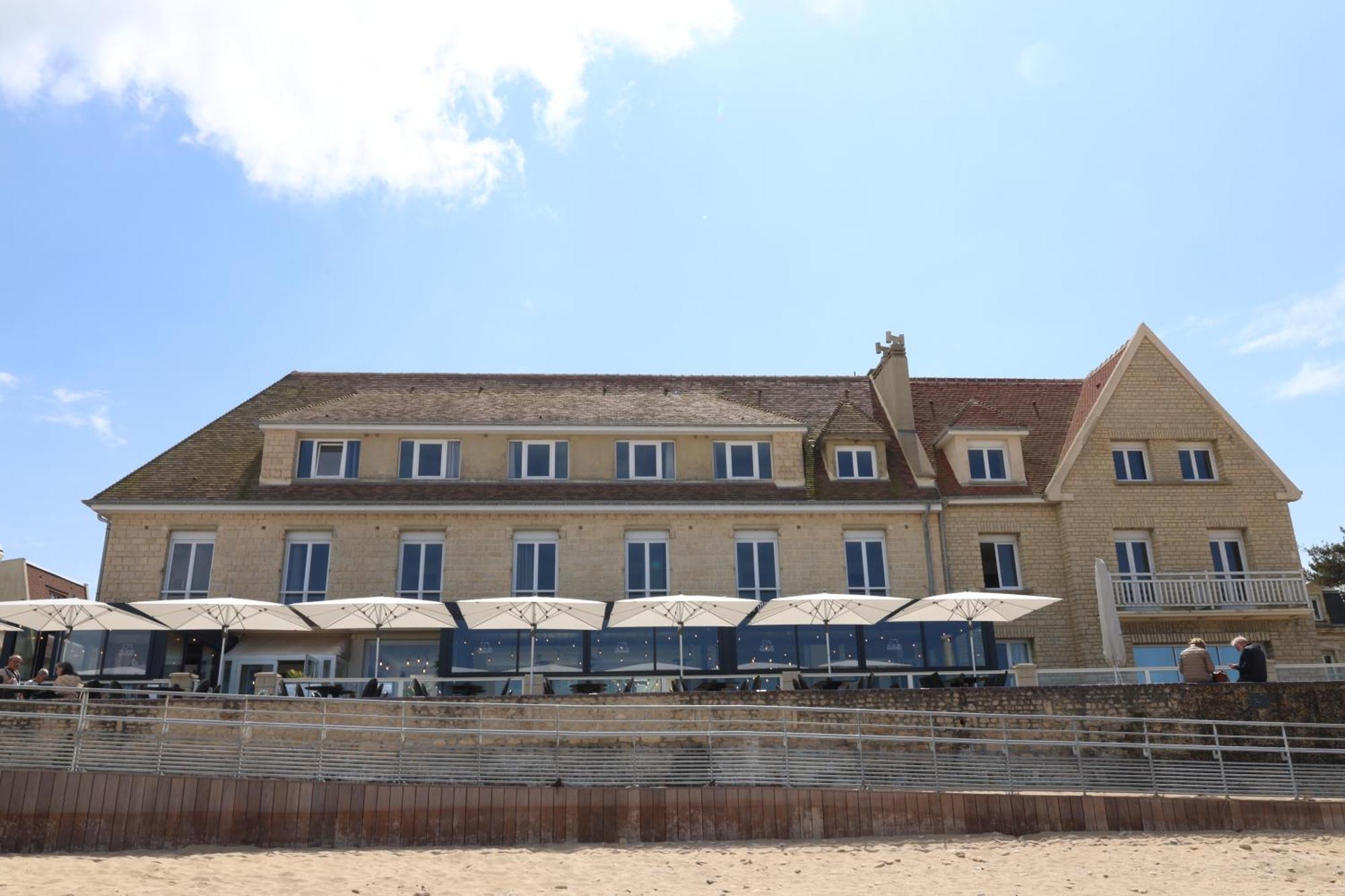 Le Clos Normand Saint-Aubin-Sur-Mer  Buitenkant foto