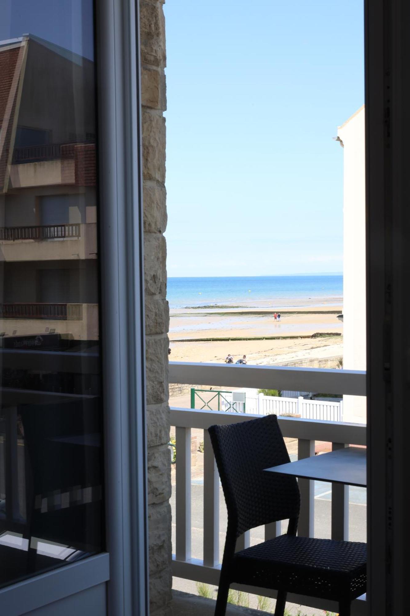 Le Clos Normand Saint-Aubin-Sur-Mer  Buitenkant foto